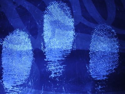 PolyCyano UV - A one-stage chemical staining process that provides a fast effective alternative to cyanoacrylate.